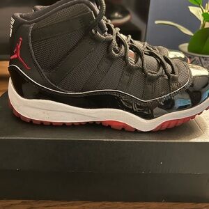 Jordan 11 retro Kids Black and Red Sneakers (PS) 2Y